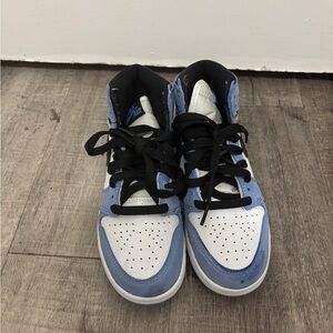 Nike Kids Sneakers in Blue and White